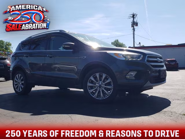 2017 Ford Escape Titanium's photo