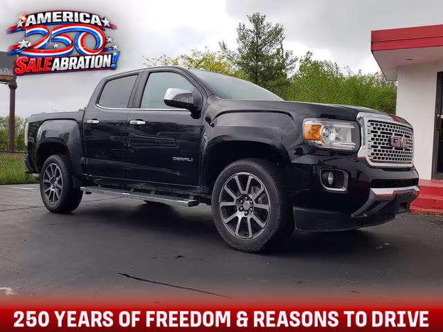 2017 GMC Canyon 4WD Denali Crew Cab Short Box's photo